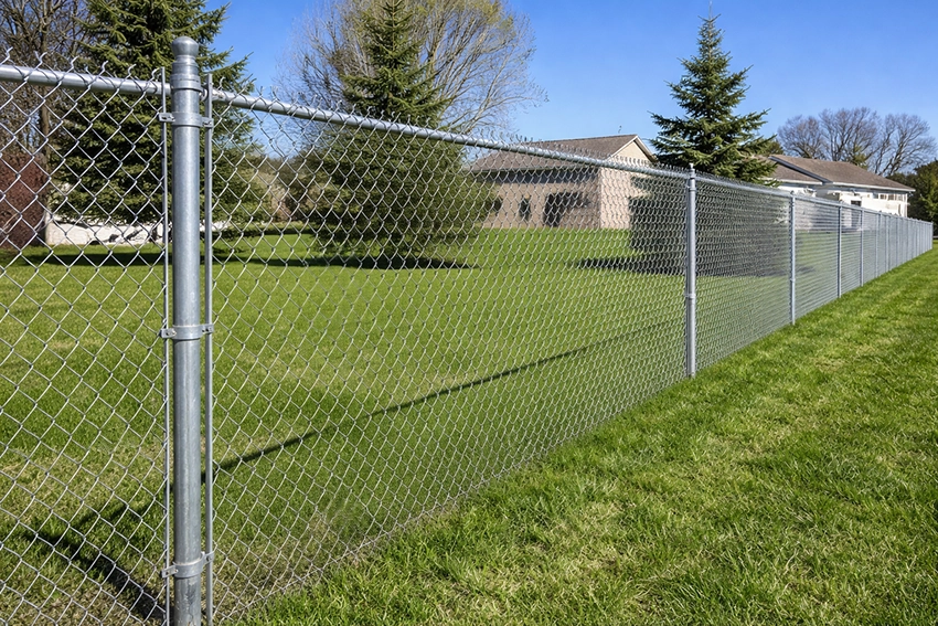 Affordable chain link fencing services in Grand Forks ND and East Grand Forks MN